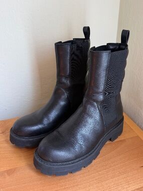 VAGABOND Cosmo Chelsea Boots – Black Leather